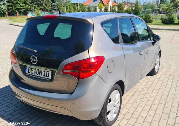 Opel Meriva cena 26900 przebieg: 185000, rok produkcji 2012 z Ruciane-Nida małe 172